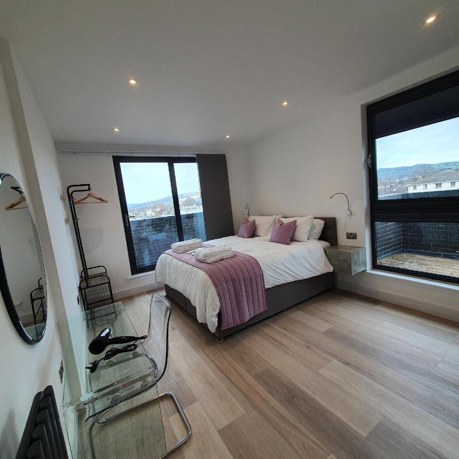 Central Penthouse With Hot Tub & Views 24 Τσέλτενχαμ Εξωτερικό φωτογραφία