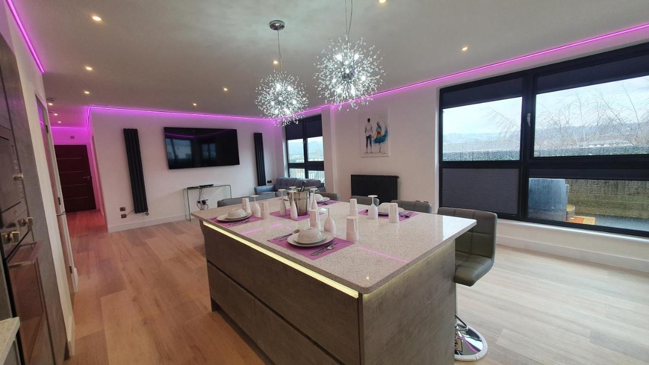 Central Penthouse With Hot Tub & Views 24 Τσέλτενχαμ Εξωτερικό φωτογραφία